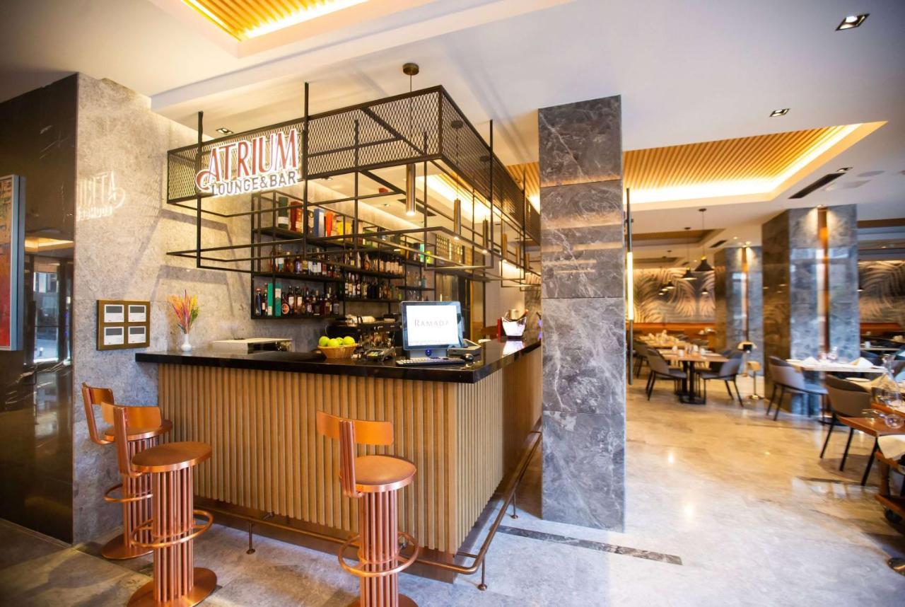 فندق Ramada Plaza Sultanahmet اسطنبول المظهر الخارجي الصورة The Atrium Bar